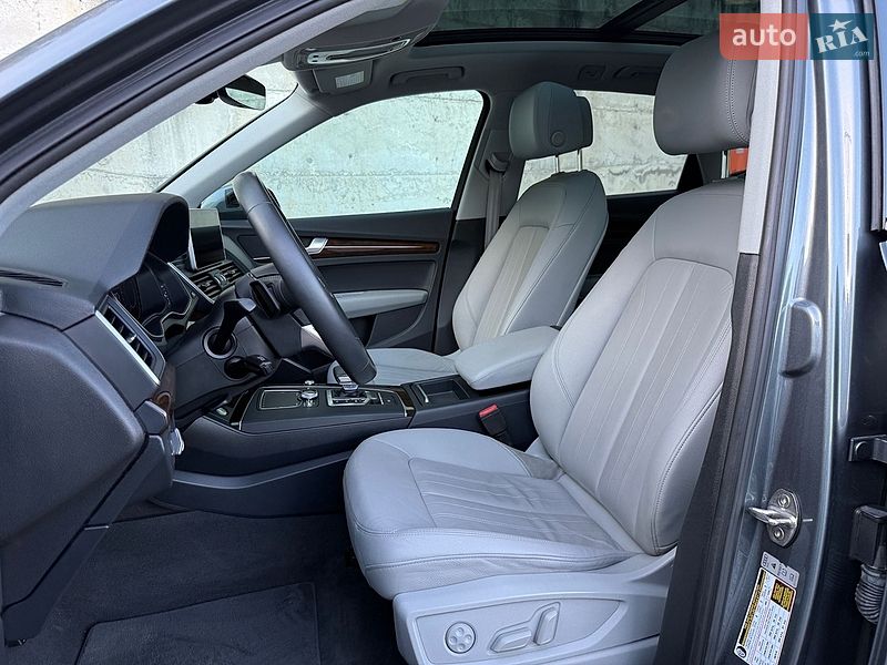 Внедорожник / Кроссовер Audi Q5 2018 в Ровно