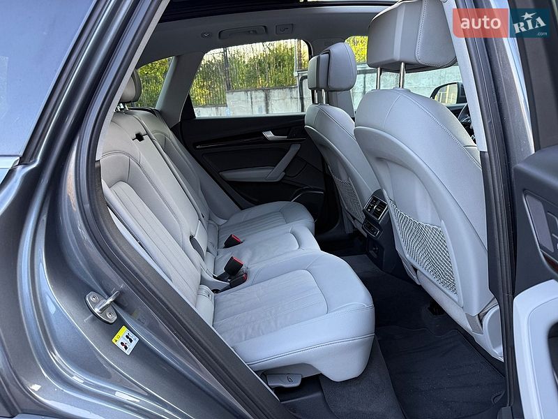 Внедорожник / Кроссовер Audi Q5 2018 в Ровно