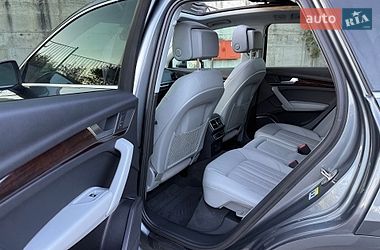 Внедорожник / Кроссовер Audi Q5 2018 в Ровно