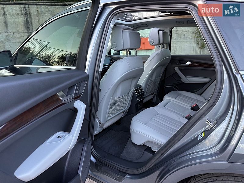 Внедорожник / Кроссовер Audi Q5 2018 в Ровно