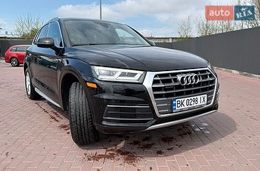 Внедорожник / Кроссовер Audi Q5 2018 в Сарнах