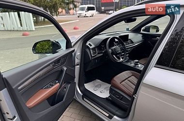 Внедорожник / Кроссовер Audi Q5 2019 в Луцке