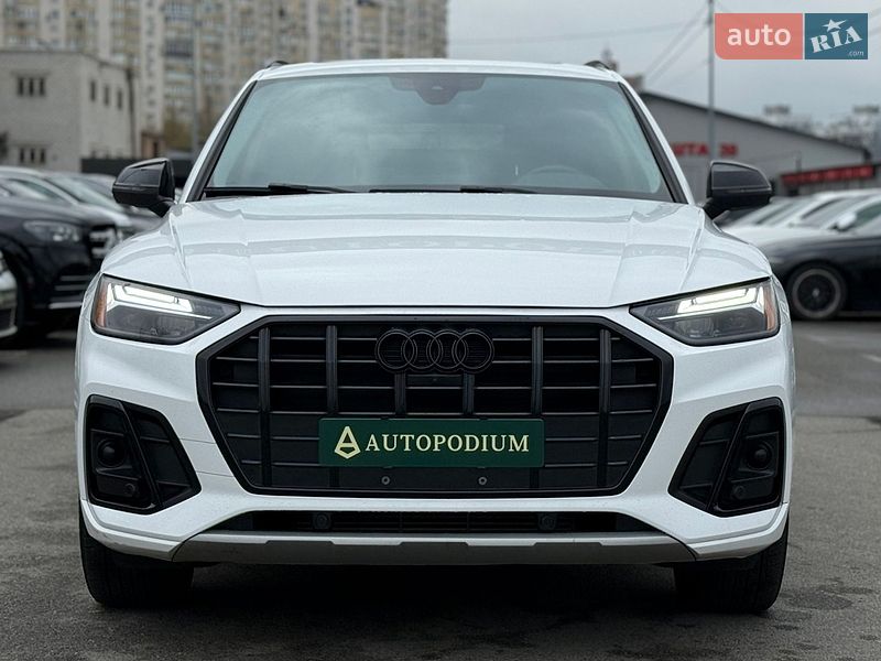 Внедорожник / Кроссовер Audi Q5 2021 в Киеве