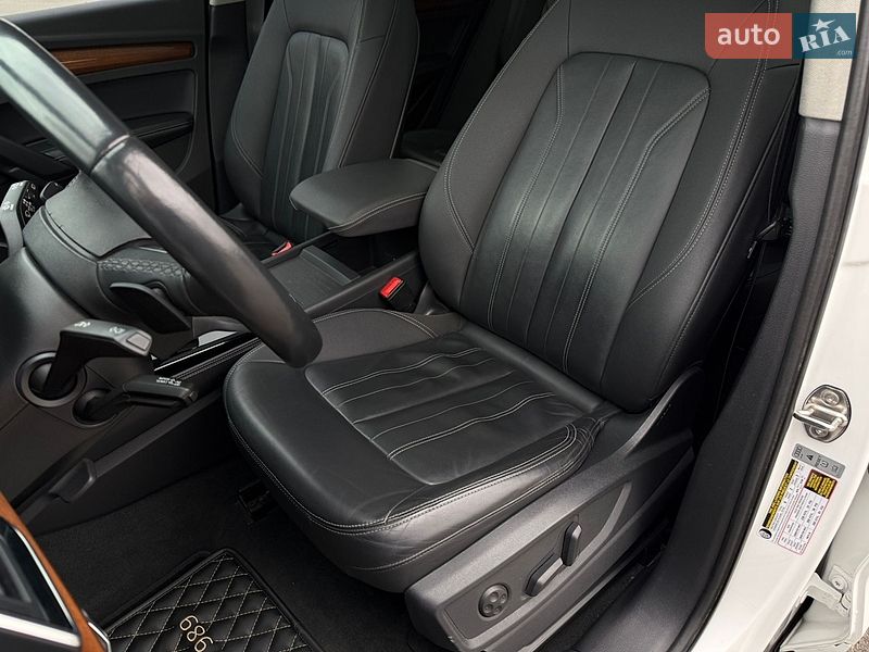 Внедорожник / Кроссовер Audi Q5 2021 в Киеве