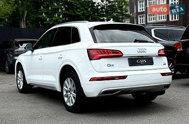 Внедорожник / Кроссовер Audi Q5 2017 в Киеве