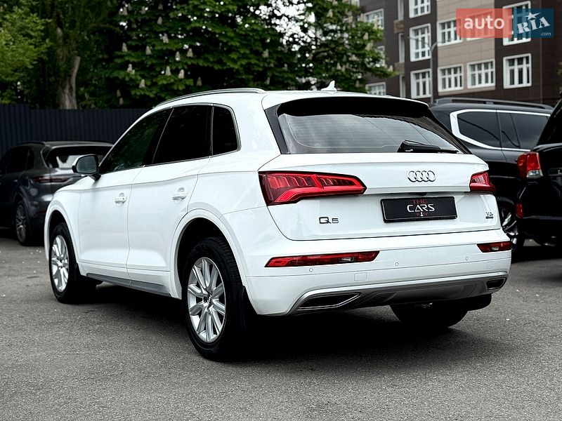 Внедорожник / Кроссовер Audi Q5 2017 в Киеве