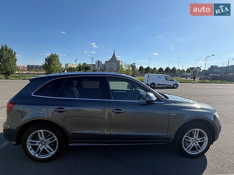 Позашляховик / Кросовер Audi Q5 2015 в Києві