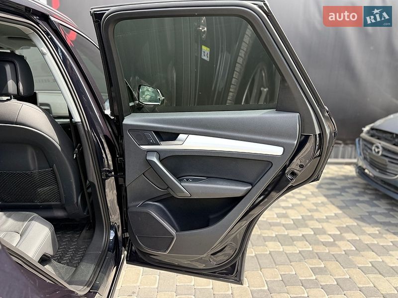 Позашляховик / Кросовер Audi Q5 2018 в Львові