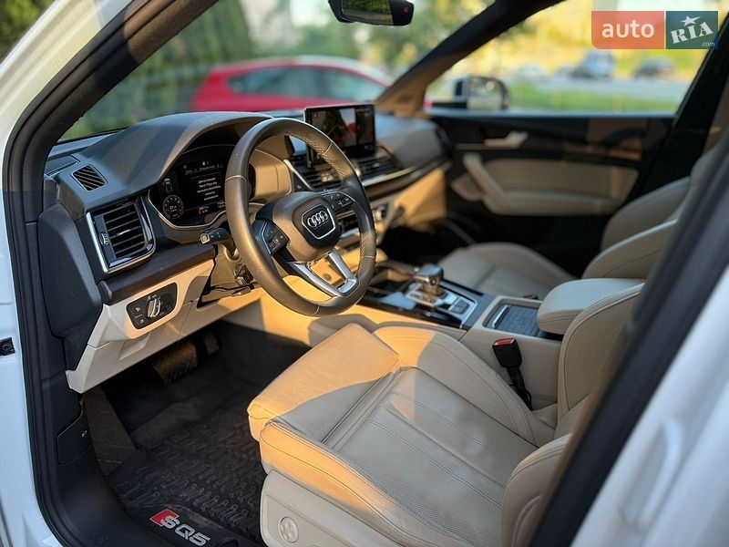 Внедорожник / Кроссовер Audi Q5 2021 в Киеве