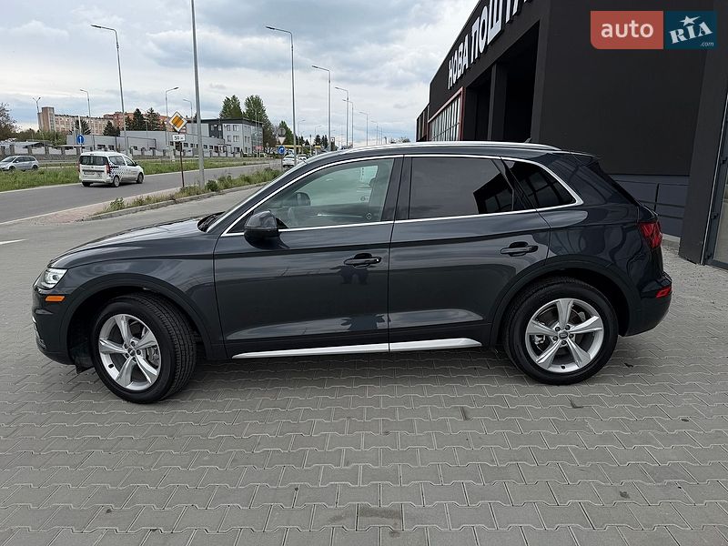 Внедорожник / Кроссовер Audi Q5 2019 в Тернополе