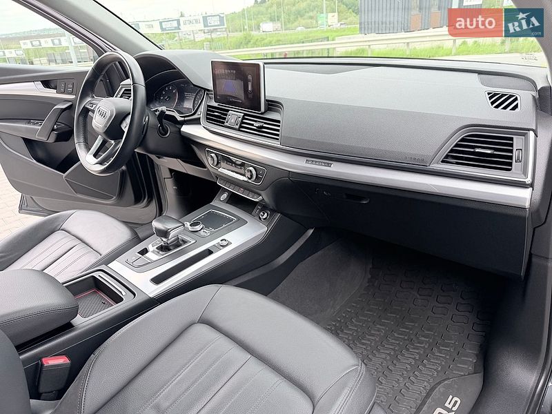 Внедорожник / Кроссовер Audi Q5 2019 в Тернополе