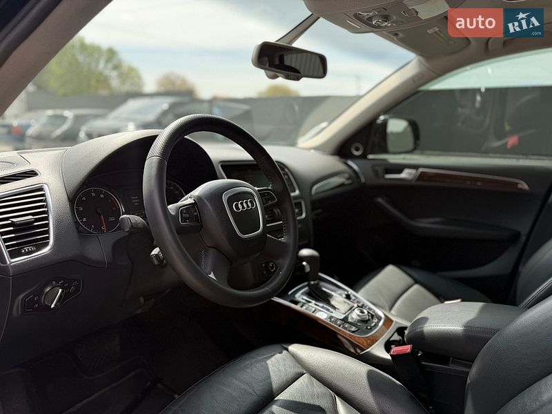 Внедорожник / Кроссовер Audi Q5 2011 в Львове