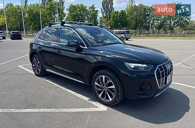 Позашляховик / Кросовер Audi Q5 2021 в Дніпрі