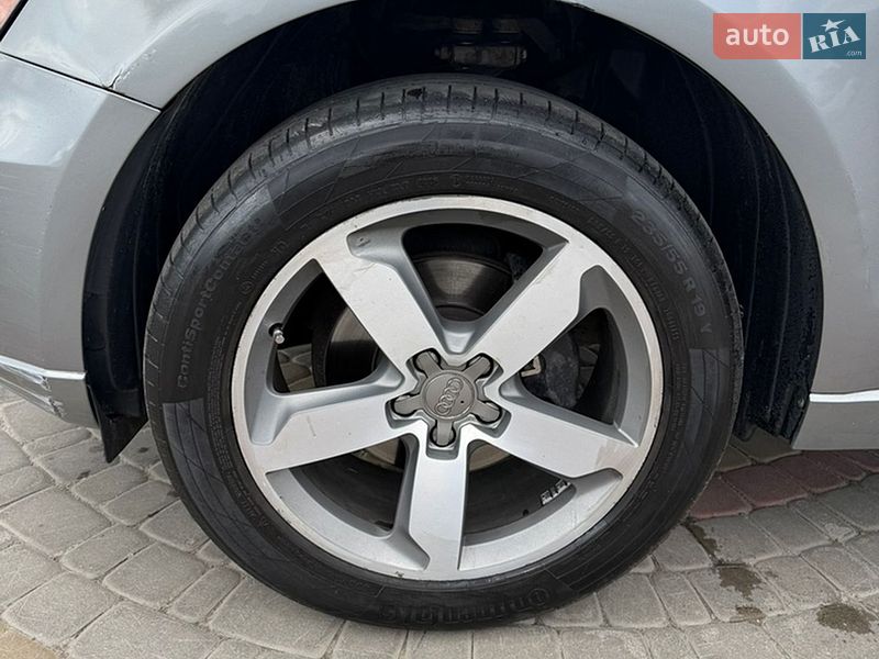 Внедорожник / Кроссовер Audi Q5 2011 в Харькове