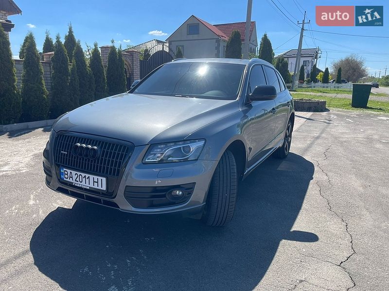 Позашляховик / Кросовер Audi Q5 2011 в Новоархангельську