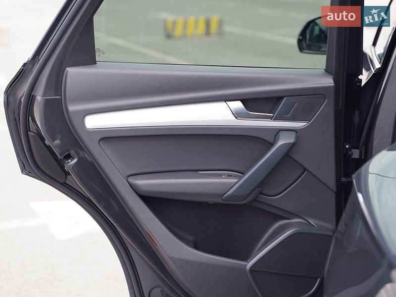 Позашляховик / Кросовер Audi Q5 2018 в Львові