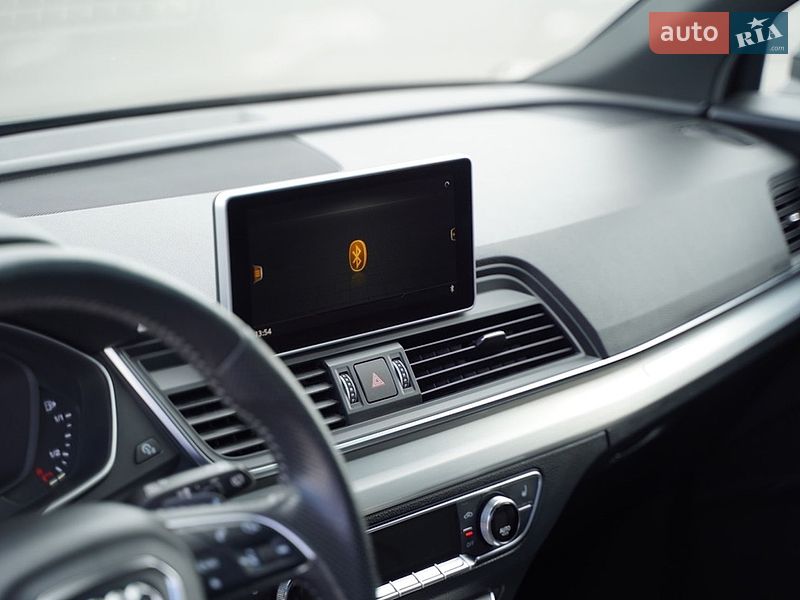 Позашляховик / Кросовер Audi Q5 2018 в Львові