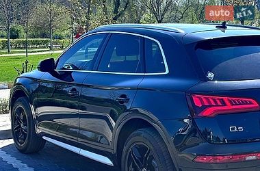 Позашляховик / Кросовер Audi Q5 2018 в Ірпені
