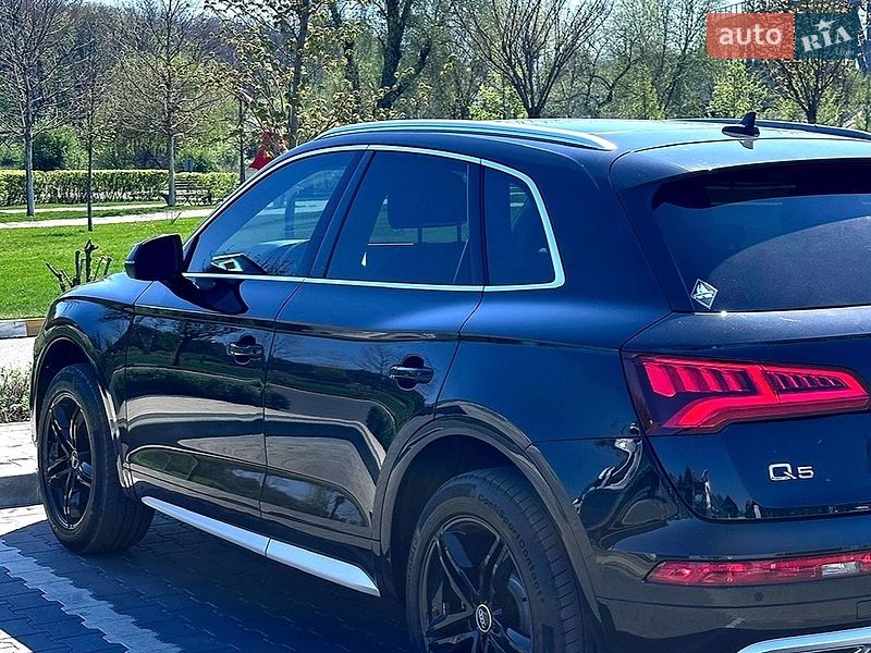 Позашляховик / Кросовер Audi Q5 2018 в Ірпені фото Позашляховик / Кросовер Audi Q5 2018 в Ірпені