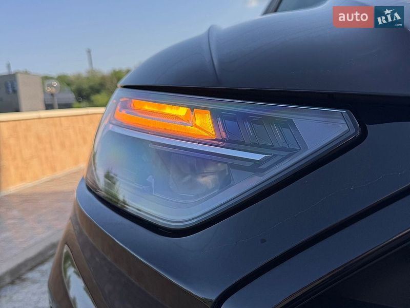 Внедорожник / Кроссовер Audi Q5 2023 в Киеве