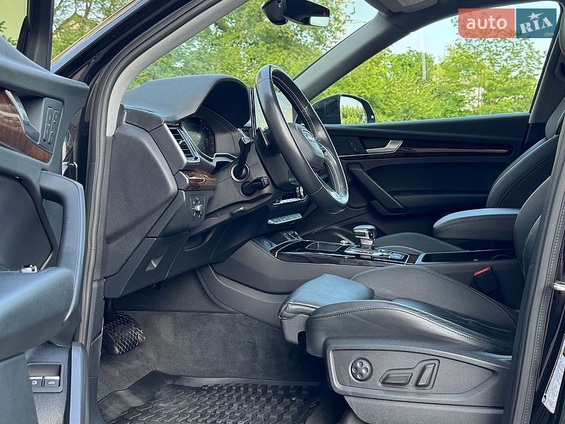 Внедорожник / Кроссовер Audi Q5 2023 в Киеве