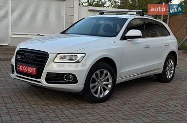 Позашляховик / Кросовер Audi Q5 2017 в Лубнах