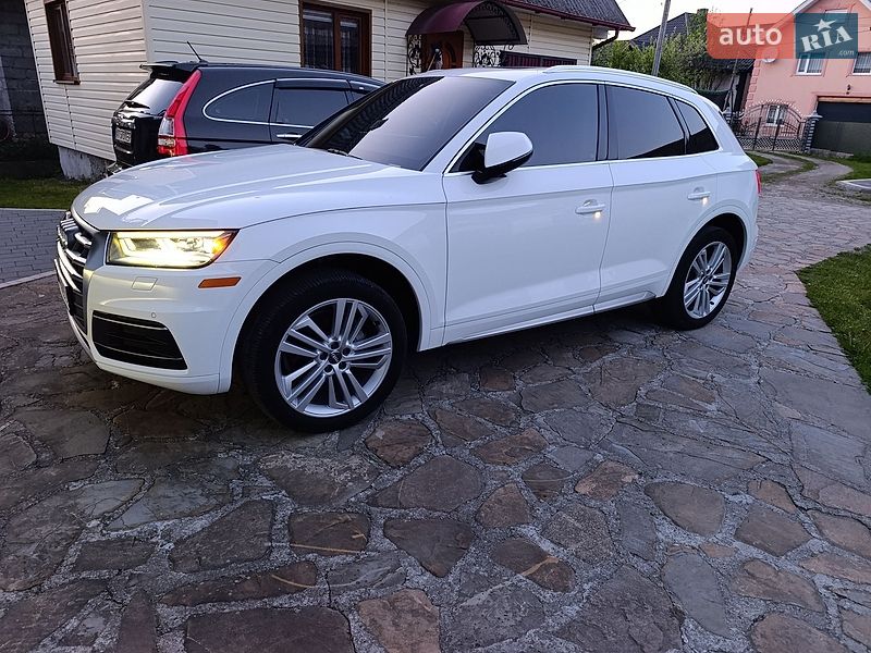 Внедорожник / Кроссовер Audi Q5 2018 в Надворной