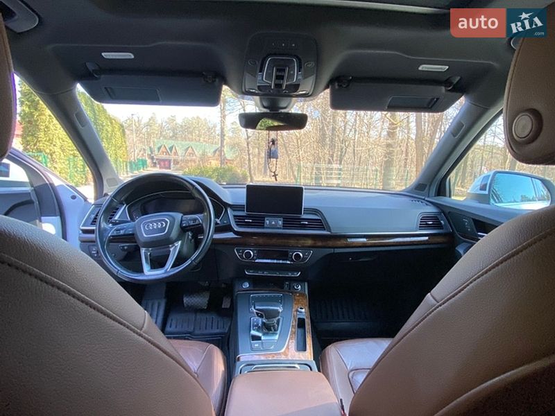 Внедорожник / Кроссовер Audi Q5 2017 в Шепетовке