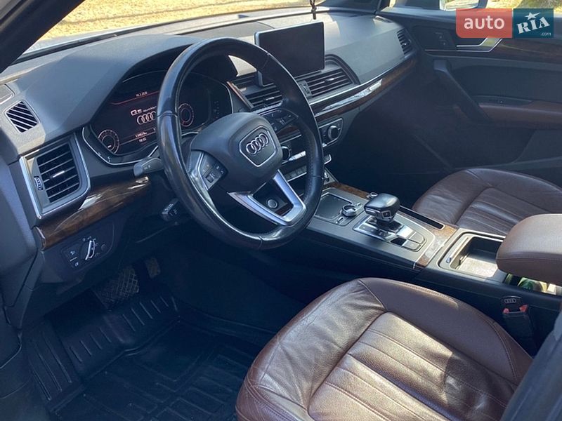 Внедорожник / Кроссовер Audi Q5 2017 в Шепетовке