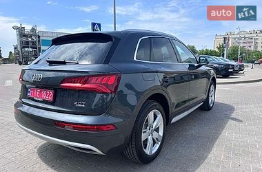 Позашляховик / Кросовер Audi Q5 2018 в Києві