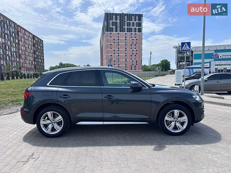 Позашляховик / Кросовер Audi Q5 2018 в Києві