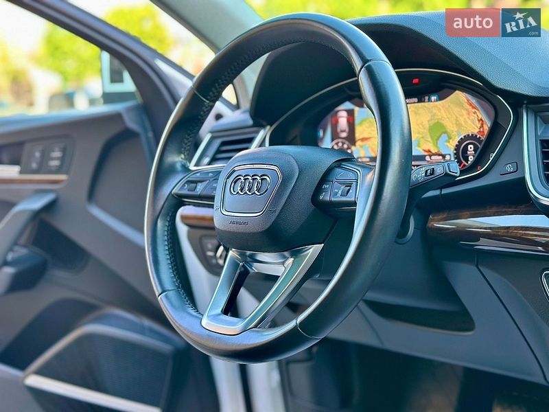 Внедорожник / Кроссовер Audi Q5 2018 в Киеве