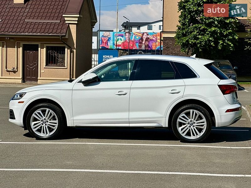 Внедорожник / Кроссовер Audi Q5 2018 в Киеве