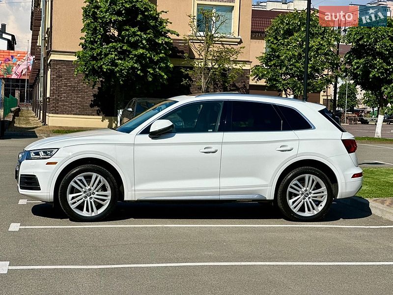 Внедорожник / Кроссовер Audi Q5 2018 в Киеве