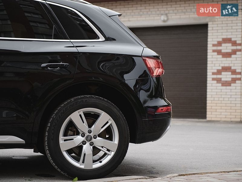 Внедорожник / Кроссовер Audi Q5 2019 в Тернополе