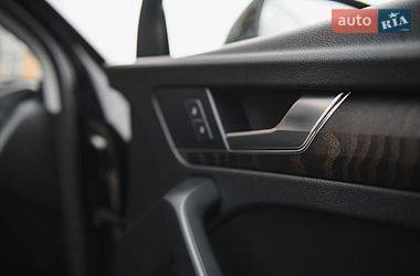 Внедорожник / Кроссовер Audi Q5 2019 в Тернополе