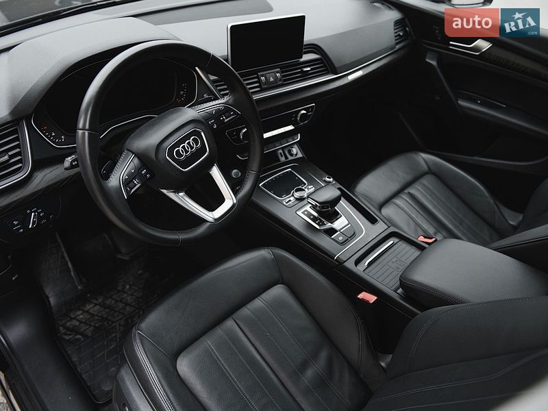 Внедорожник / Кроссовер Audi Q5 2019 в Тернополе