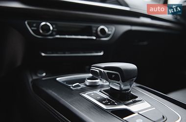 Внедорожник / Кроссовер Audi Q5 2019 в Тернополе