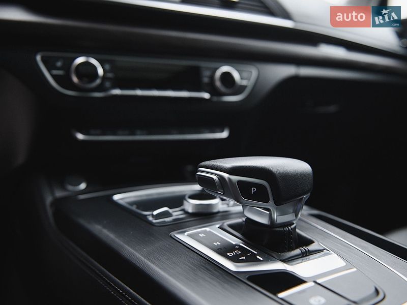 Внедорожник / Кроссовер Audi Q5 2019 в Тернополе