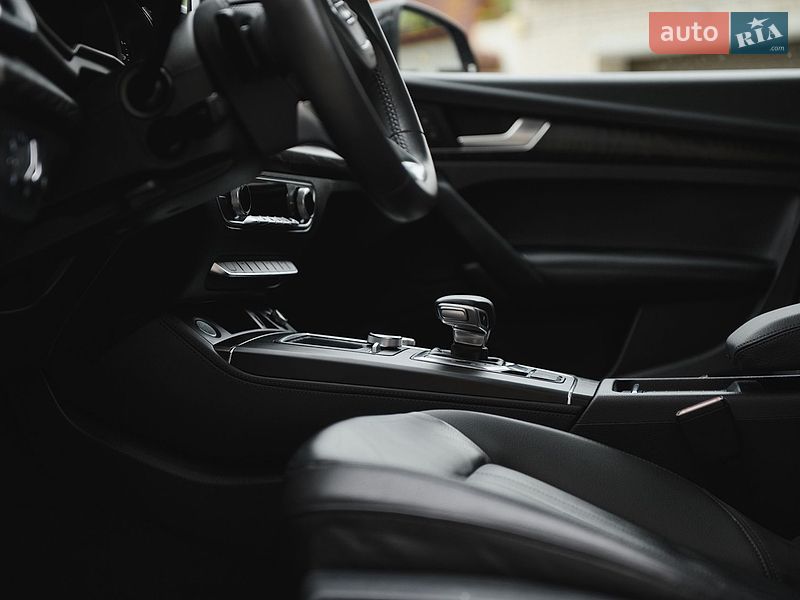 Внедорожник / Кроссовер Audi Q5 2019 в Тернополе