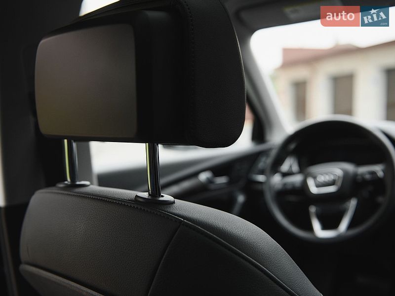 Внедорожник / Кроссовер Audi Q5 2019 в Тернополе