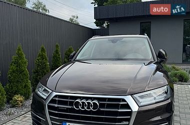 Внедорожник / Кроссовер Audi Q5 2017 в Хмельницком