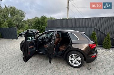 Внедорожник / Кроссовер Audi Q5 2017 в Хмельницком