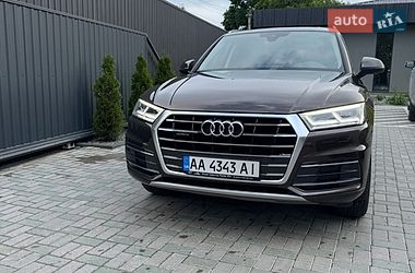 Внедорожник / Кроссовер Audi Q5 2017 в Хмельницком