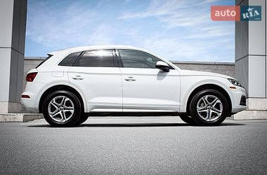 Позашляховик / Кросовер Audi Q5 2018 в Києві