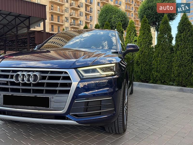 Внедорожник / Кроссовер Audi Q5 2017 в Одессе
