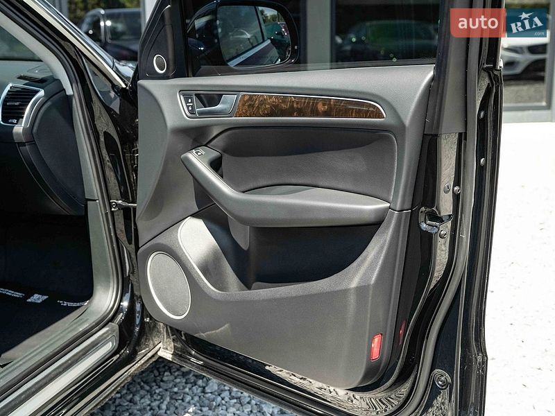 Внедорожник / Кроссовер Audi Q5 2014 в Черновцах