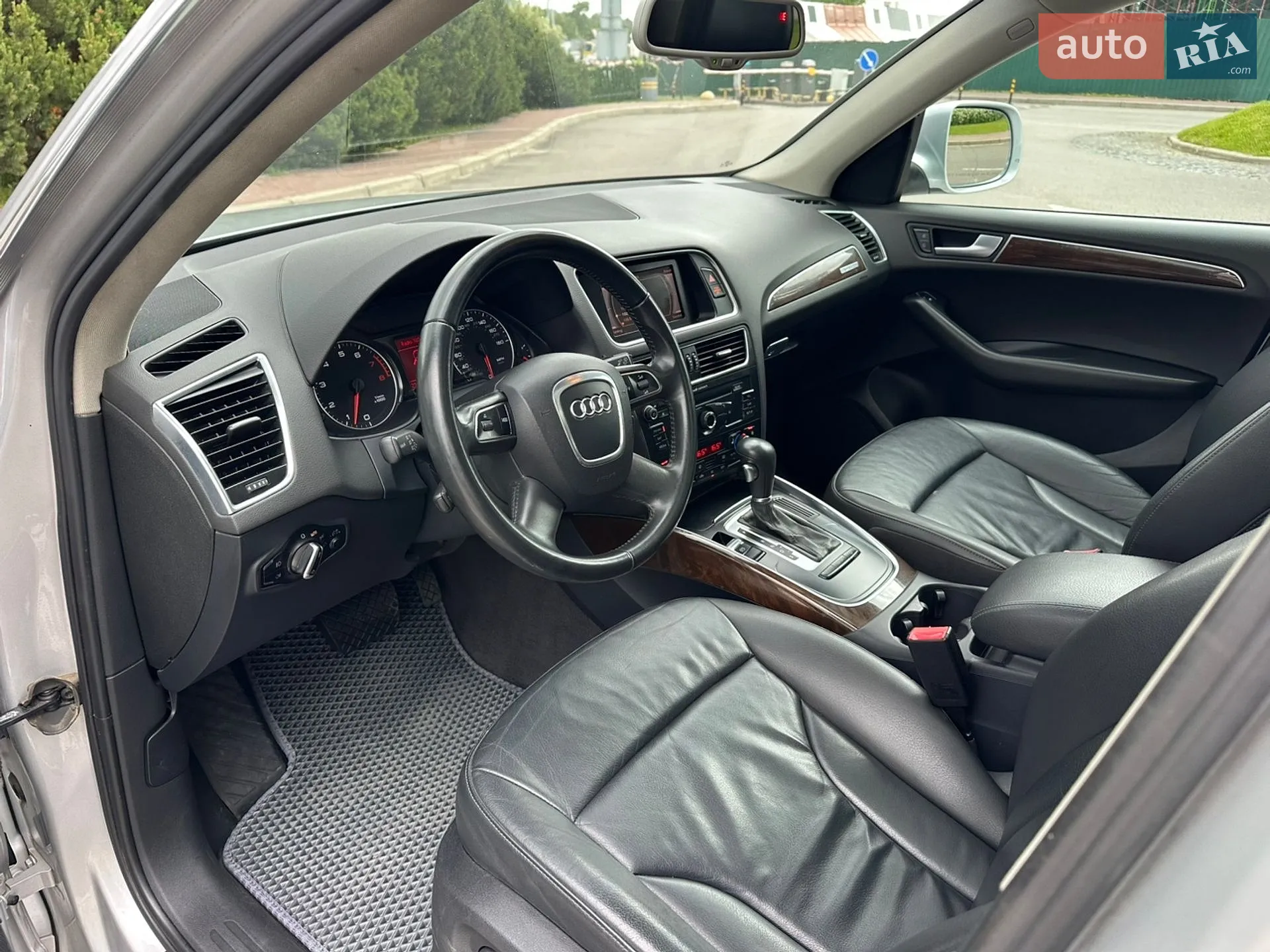 Audi Q5 2010 VIN WA1LKAFP5AA088406 фото оголошення 16 з 42