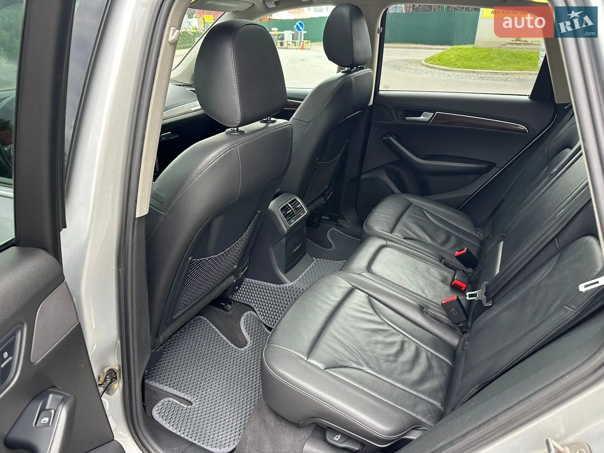 Audi Q5 2010 VIN WA1LKAFP5AA088406 фото оголошення 19 з 42