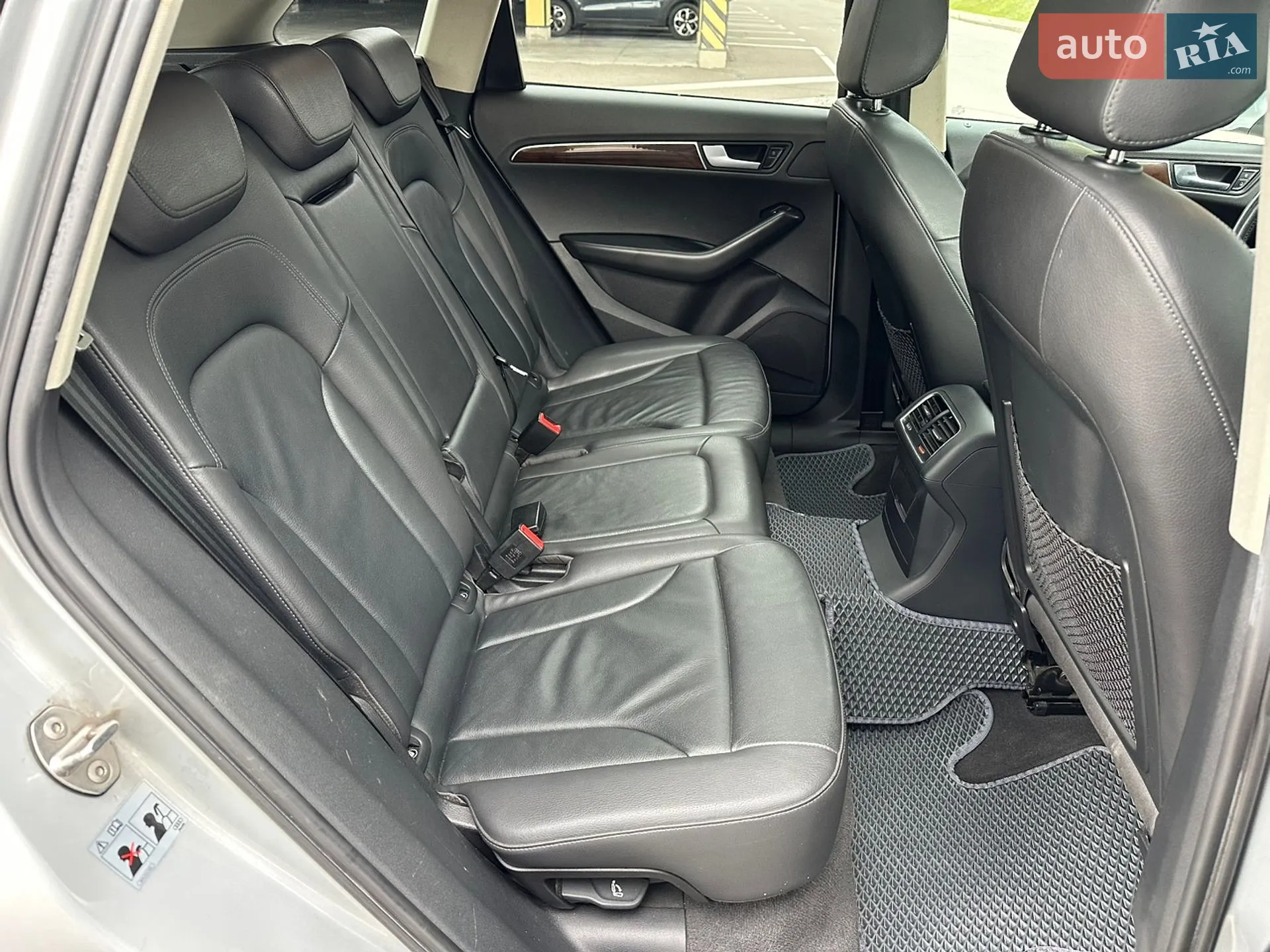 Audi Q5 2010 VIN WA1LKAFP5AA088406 фото оголошення 24 з 42
